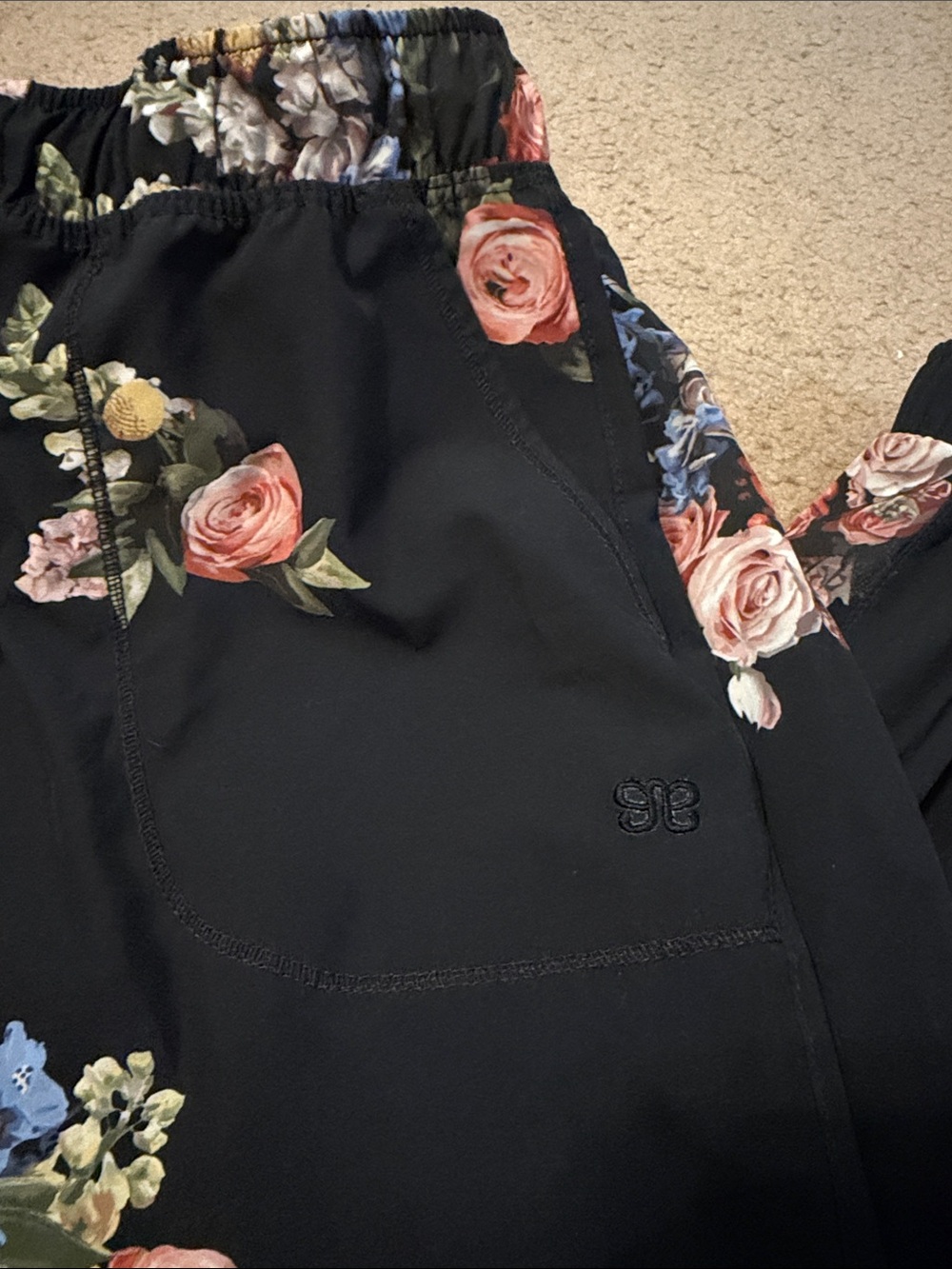 Albion Black Floral Jetsetter jogger pants - size XXL - Picture 2 of 4